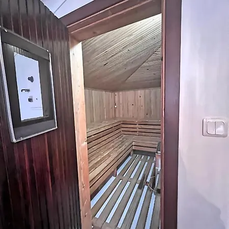 Private Loft Mit Sauna In Der Homestay szállás *